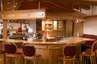 Bar, Cafe and Lounge Maifeld Sport- und Tagungshotel