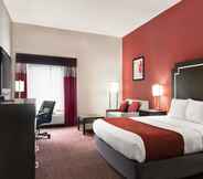 Bedroom 7 Days Inn & Suites by Wyndham Murfreesboro