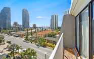 Nearby View and Attractions 7 Broadbeach Travel Inn Apartments