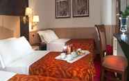 Bedroom 7 Pinewood Hotel Rome