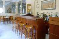 Bar, Kafe, dan Lounge Hotel Rio Athens