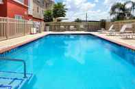 Swimming Pool Fairfield Inn and Suites by Marriott Laredo