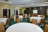 Functional Hall SpringHill Suites by Marriott Lansing