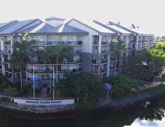 Exterior 2 Paradise Island Resort