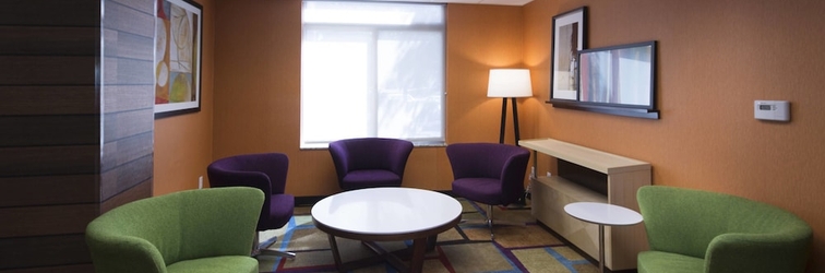 Lobi Fairfield Inn & Suites Rancho Cordova