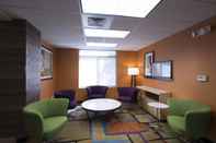 Lobi Fairfield Inn & Suites Rancho Cordova