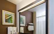 In-room Bathroom 3 Fairfield Inn & Suites Rancho Cordova