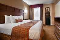 Kamar Tidur SureStay Plus Hotel by Best Western Jackson