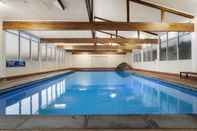 Swimming Pool Ciloms Airport Lodge