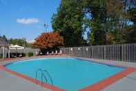 Swimming Pool Clarion Pointe Corydon