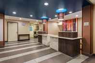 Lobby La Quinta Inn & Suites by Wyndham Jamestown