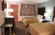 Kamar Tidur 4 Sterling Inn Niagara Falls near IAG Airport