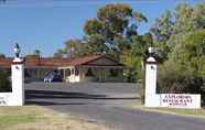 Exterior 3 Burke and Wills Motor Inn