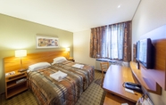 Kamar Tidur 3 Road Lodge Sandton Grayston Drive