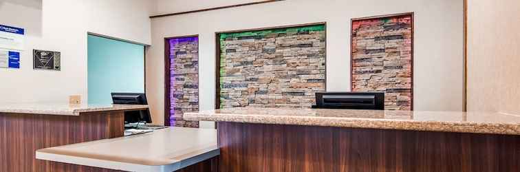 Lobby Best Western Plus Liverpool - Syracuse Inn & Suites