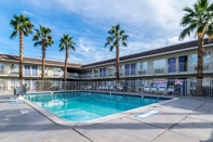 Hồ bơi Motel 6 El Centro, CA