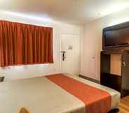 Bilik Tidur 2 Motel 6 Carlsbad, CA Beach