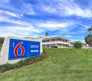 Luar Bangunan 4 Motel 6 Carlsbad, CA Beach