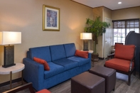 Ruang untuk Umum Comfort Inn Guilford near I-95