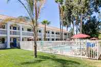 Kolam Renang Motel 6 Thousand Oaks, CA