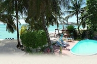 Swimming Pool Cocoplum Beach Hotel