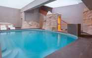 Swimming Pool 7 Royal Ours Blanc Boutique Hôtel & Spa