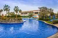 Swimming Pool Dubai Marine Beach Resort & Spa