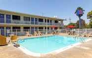 Swimming Pool 4 Motel 6 Chico, CA