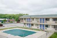 Pusat Kebugaran Motel 6 Kansas City, MO - Airport