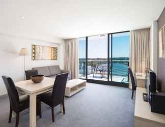 Bedroom 2 Oaks Adelaide Horizons Suites