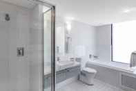 In-room Bathroom Oaks Adelaide Horizons Suites