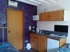 Kamar Tidur 4 Larchwood Motel