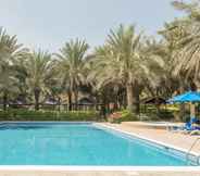 สระว่ายน้ำ 7 Coral Beach Resort - Sharjah