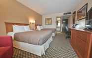 Kamar Tidur 6 Hotel Universel Montreal