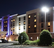 Exterior 5 Holiday Inn Express & Suites Newport News, an IHG Hotel