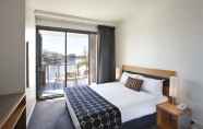 ห้องนอน 6 East Perth Suites Hotel
