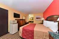 Bedroom Econo Lodge