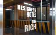 Luar Bangunan 4 Designers Hotel The Rich