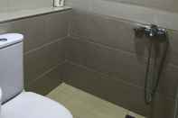 Phòng tắm bên trong Rai Lei Hostel