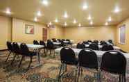 Dewan Majlis 2 Cobblestone Inn & Suites - Corry