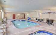 สระว่ายน้ำ 3 Cobblestone Hotel & Suites - Punxsutawney