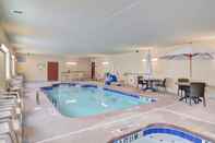 Swimming Pool Cobblestone Hotel & Suites - Punxsutawney