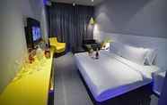 Bedroom 6 SinQ Party Hotel