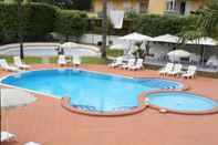 Swimming Pool Hotel Barbarella