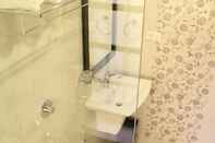 Phòng tắm bên trong amã Stays & Trails La Maison Fontainhas, Goa