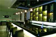Quầy bar, cafe và phòng lounge Lemon Tree Hotel Gachibowli Hyderabad
