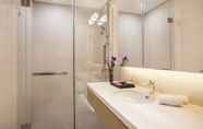 In-room Bathroom 6 Citadines Intime City Hangzhou