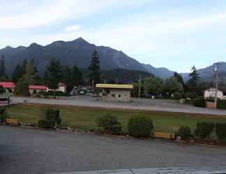 Luar Bangunan 2 Swiss Chalets Motel