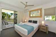 Bedroom Seascape Holiday-Tropical Reef Apartment