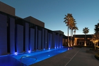 Hồ bơi Holiday Inn Express & Suites Hermosillo, an IHG Hotel